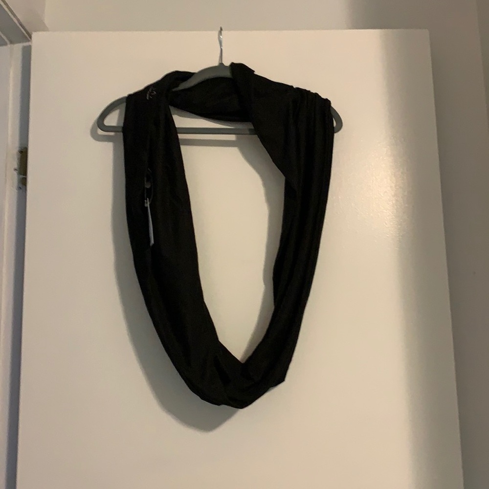 Pocket Scarf